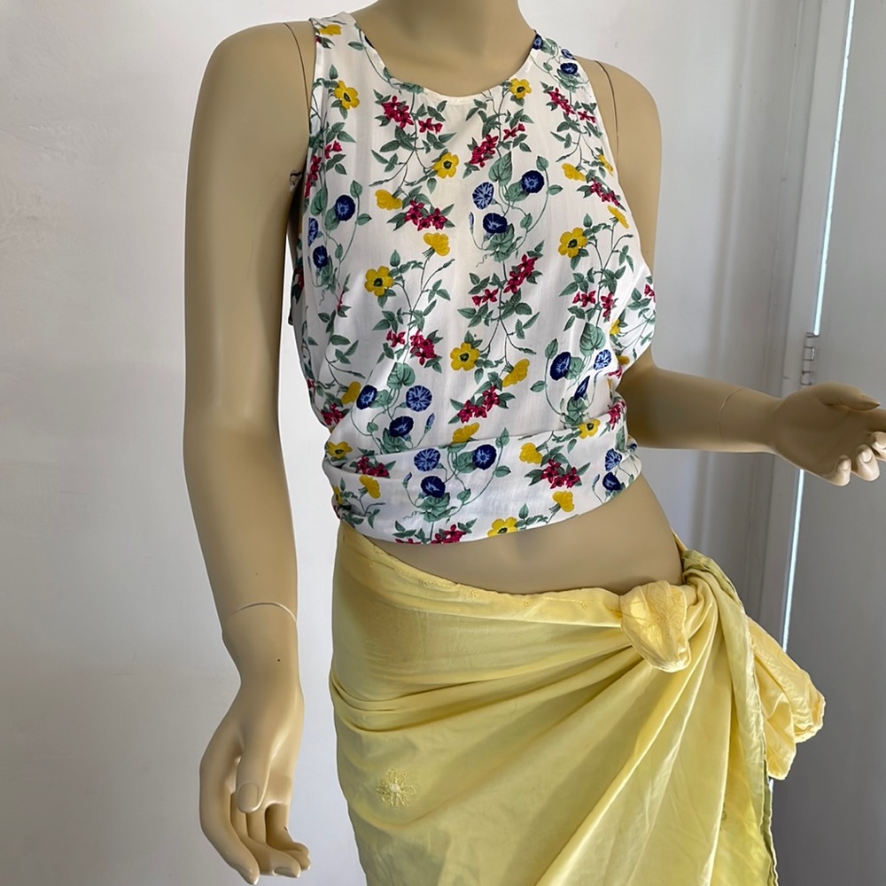 Floral sleeveless blouse